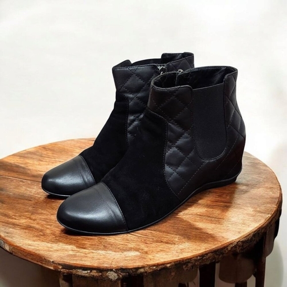 Aquatalia Womens Quilted Boot Size 7 Waterproof Black Leather Wedge Bootie - Picture 12 of 13